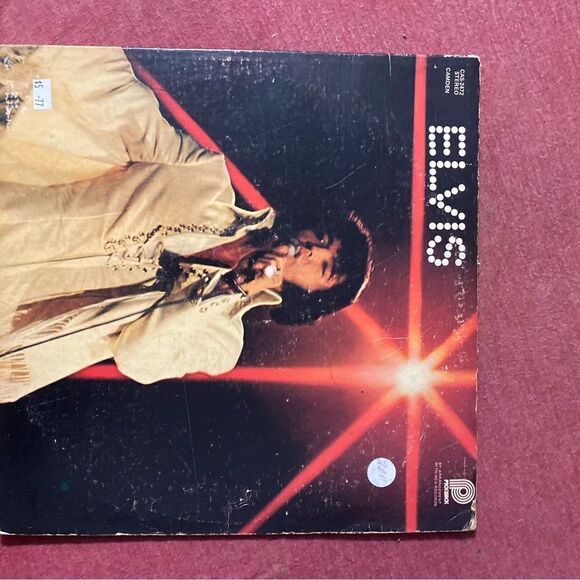 Vintage Elvis vinyl   - Picture 3 of 3